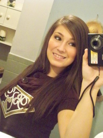 Moi c'est Emilie Eden Scott.