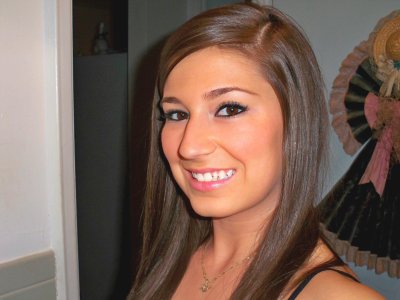 Je cache mes larmes avec un sourire.