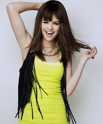 Selena Gomez ; !
