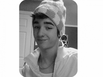 Moi le beau ( Si tu le dit ^^)