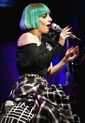 histoire de lady gaga  dite se que vous en pensais 