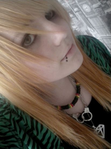  L'attachement est une absurdit� , une incitation � la douleur. >