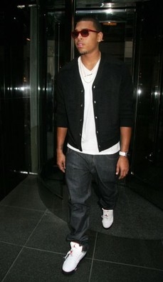 CHRIS BROWN S'EXCUSE... ENCORE !