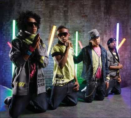MINDLESS BEHAVIOR
