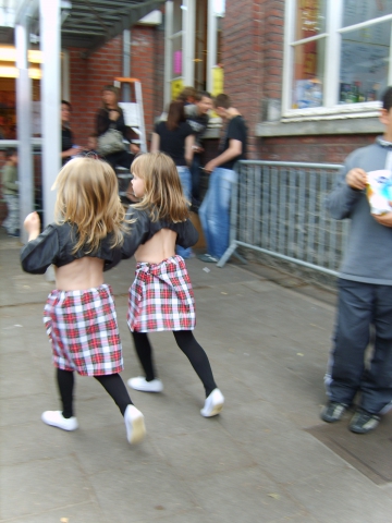 mais amies + ma  meilleure amie.