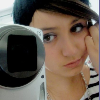 TOUTES les photos sont DE MOI donc le 1er que j'vois avec MA photo ! J'le bouffe !!!! :@