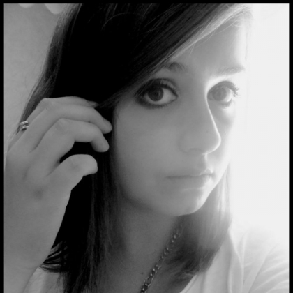 T'as un bout de mon coeur bris� sous ton talon, mec . . !