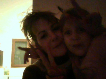 mon sport c'est de la danse et vous et aussi moi je danse sur santiano