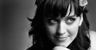 Katy Perry un idole qui mrite de sortir de l'ombre 