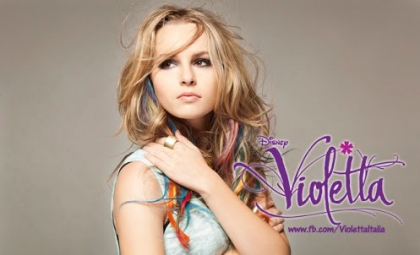 Bridgit Mendler dans Violetta - photo 3