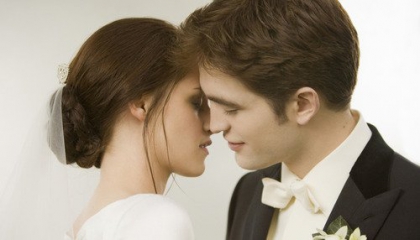 � Un bonheur imparfait vaut mieux qu'un amour impossible. � Twilight 4-1.