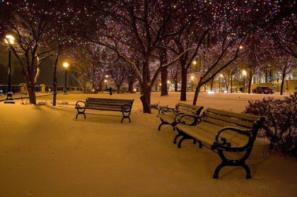 � Il n'y a pas que l'erreur qui blesse, il y a le mal de l'absence qui reste. �