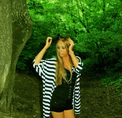  Rien, aucune cr�ature au monde n'est plus ridicule, et d�plaisante, qu'une fille amoureuse 