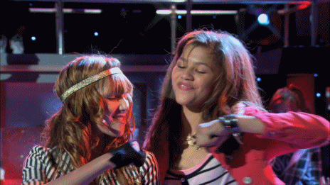 Gifs anims SHAKE IT UP