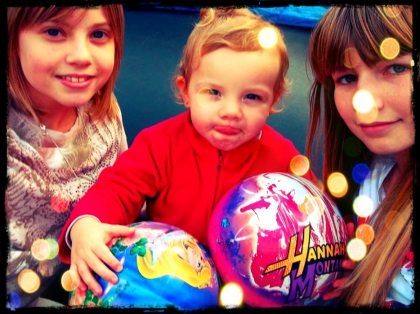 ma cousine,ma petite soeur et moi!!!!