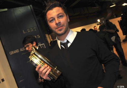 coucou coment sva il y a pas lontemps je vous ai dit que je vous m'aitr� des photo aujourd'hui je vous mait des photo de christophe mae deja est que vous aimait Christophe mae ? - photo 2