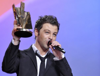 coucou coment sva il y a pas lontemps je vous ai dit que je vous m'aitr� des photo aujourd'hui je vous mait des photo de christophe mae deja est que vous aimait Christophe mae ? - photo 3