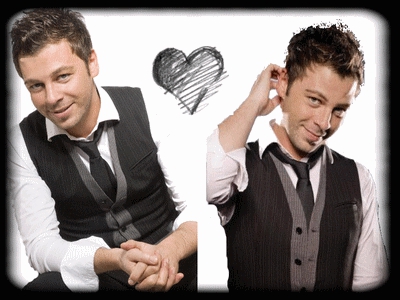 coucou coment sva il y a pas lontemps je vous ai dit que je vous m'aitr� des photo aujourd'hui je vous mait des photo de christophe mae deja est que vous aimait Christophe mae ?