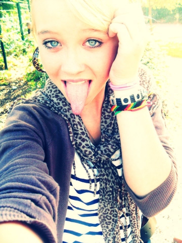 Une femme, a de la m�fiance..