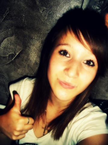 Il �tait une fois une petite filles trop amoureuse peut �tre m�me un p'tit peut trop r�veuse...♥