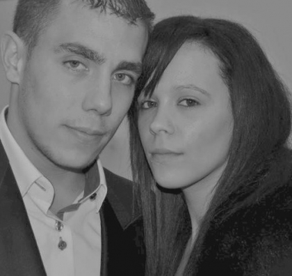 Tout dabord... Voici nous::