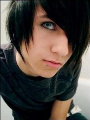 ٤ҦƠ  ƁⓞⓎ - emo boy - photo 2