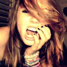 -Oui, je suis folle.-