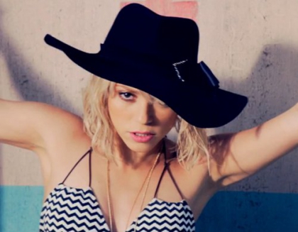 a love chakira forever - photo 3