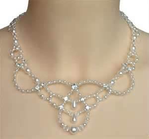 les coliers blancs - photo 2