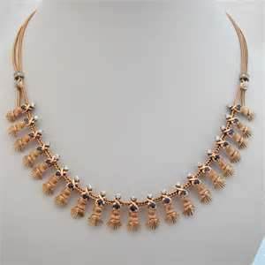 le beau colier qui me plait plus que tous 