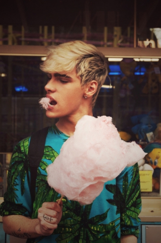                                       ➜ Personnages de ma fiction.