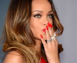 rihanna !!! 