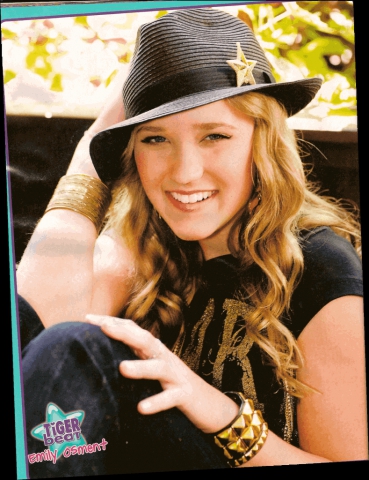 Emily osment arrive dans le site!!!!!!!!!! - photo 3