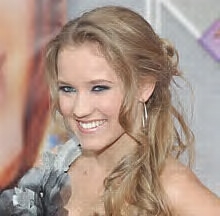 Emily osment arrive dans le site!!!!!!!!!!