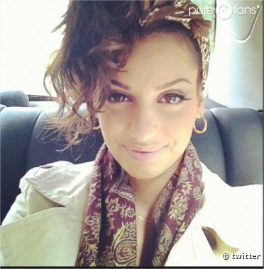 bonjour, mes fans c'est tal benyerzi ! 