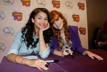bella et zendaya a paris - photo 2