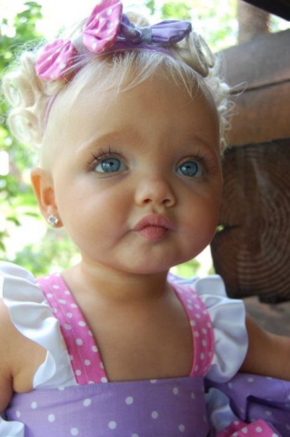 Une bb barbie :))