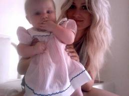 Lux Et Les One Direction Lux Et Le Bébé De La Coiffeuse Des 1D