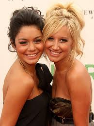 Ashley Tisdale et Vanessa Hudgens - photo 2