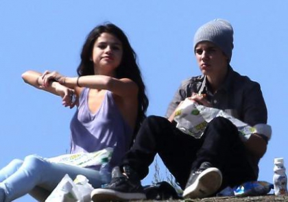 Selena Gomez et Justin Bieber ensemble au restaurent! - photo 2