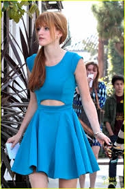 bella avant d'aller au magasin boohoo qui a organiser une f�te hier