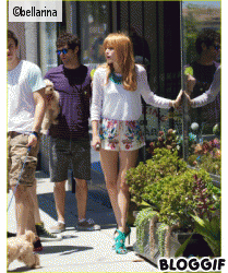 12 mai 2013: Bella ftant la fte des mres.