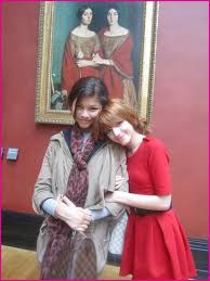 bella  et  zendaya a paris 