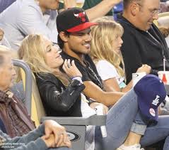 taylor lautner  - photo 2