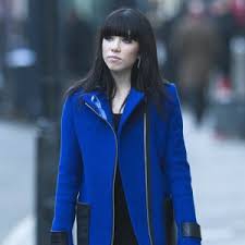 carly fais du shopping