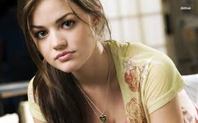 lucy hale 