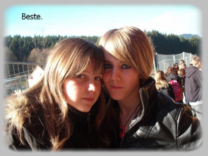 Beste; maintenant 1an que tu est pr�sente dans ma vie, que tu remplis mon coeur d'amour. � Marrakech 