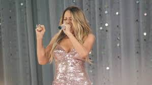Mariah Carey fait craquer sa robe - photo 3