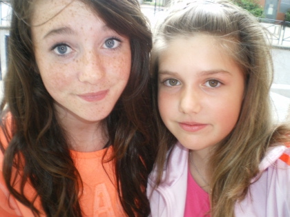 Ms Ch�ris; Ms Amis  - photo 3