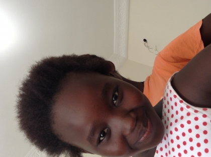 Slt les amies je m'appelle Estelle et j'ai 12ans je cherche des amies ici leS mecs et les n'a as mercie je suis en vac